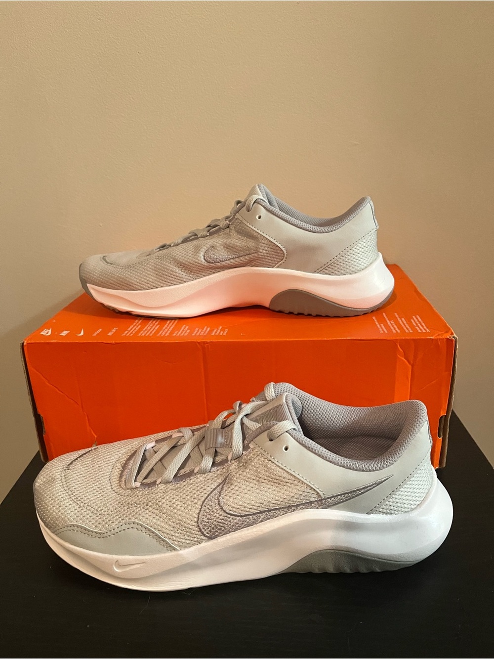 Nike Legend Essential Mens 7.5 / womans 10 Light Grey Athletic Sneakers